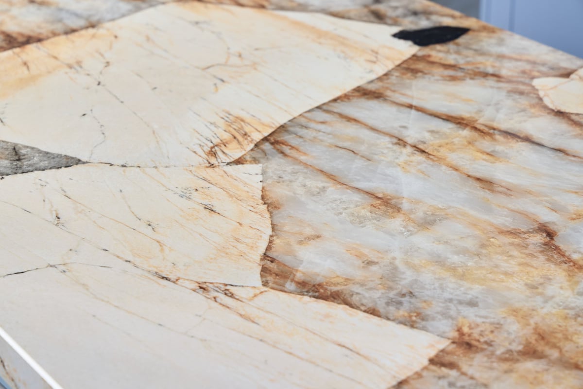This stylish marble surface highlights its distinct veining along with rich textures, perfect for modern interiors